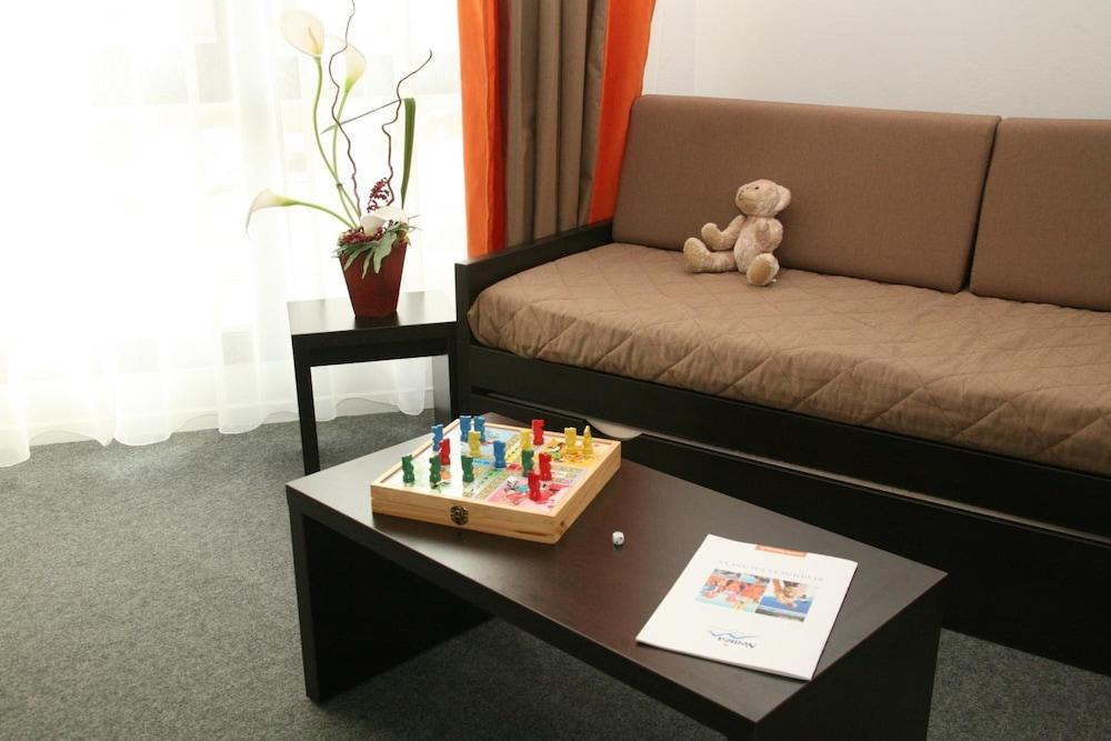 Nemea Appart Hotel Home Suite Nancy Centre Экстерьер фото